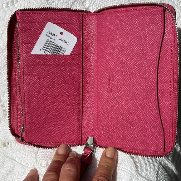 NWT Coach Wallet - Picture 5 of 5